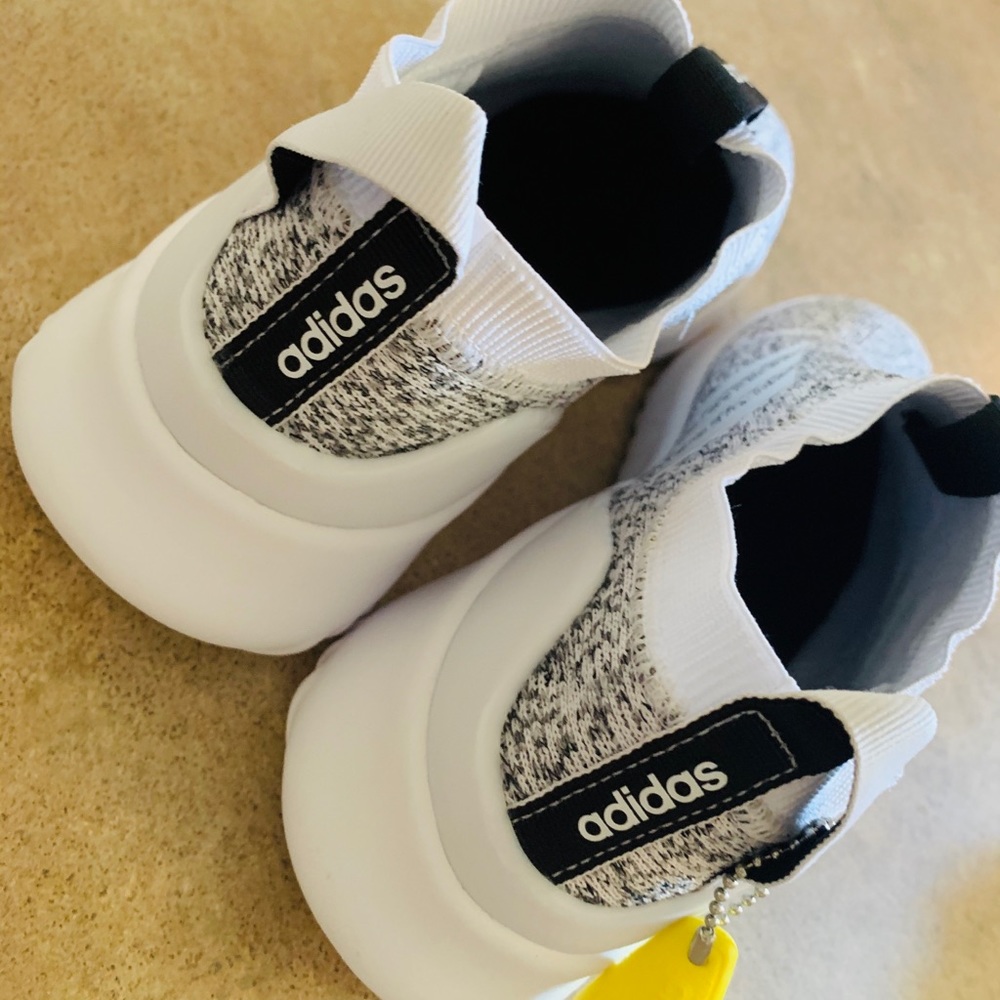 Adidas shoes - Picture 3 of 4